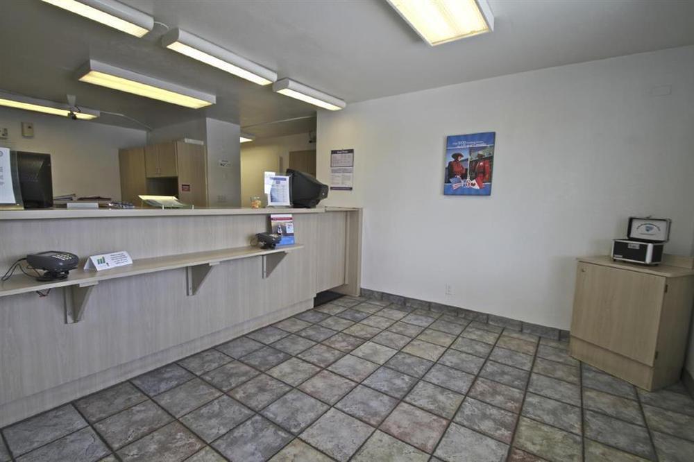 Motel 6-Mcallen, Tx İç mekan fotoğraf